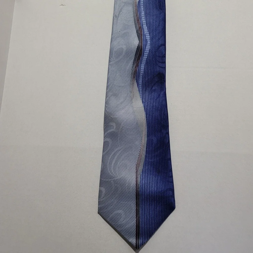 Rudee Ricco Men's Tie 100% Polyester Italian Blue Silver Striped Swirls
